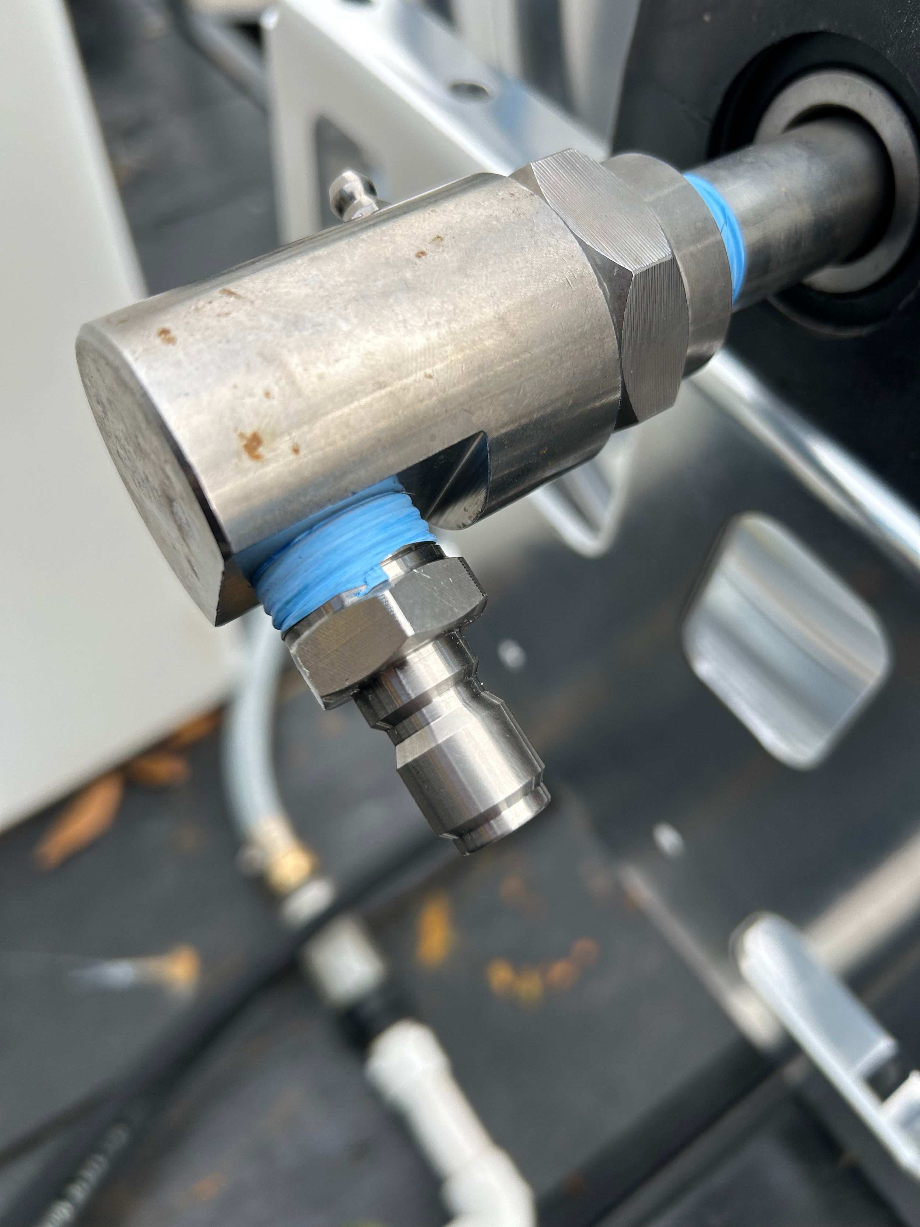 1/2" MPT x 3/8" Quick Connect Stainless Steel Fitting
