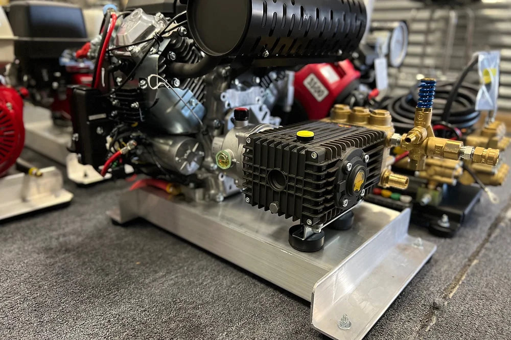 10GPM at 3500psi Manatee Gear Drive with CRX 750cc MGD-1030CG & K7 Unloader