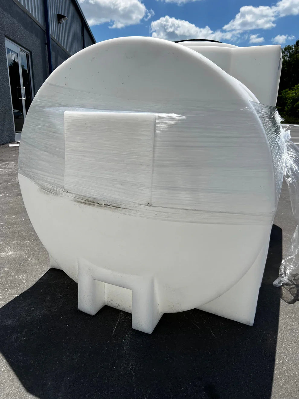 325-Gallon Polypropylene Water/Buffer Tank for Pressure Washing & Soft Washing