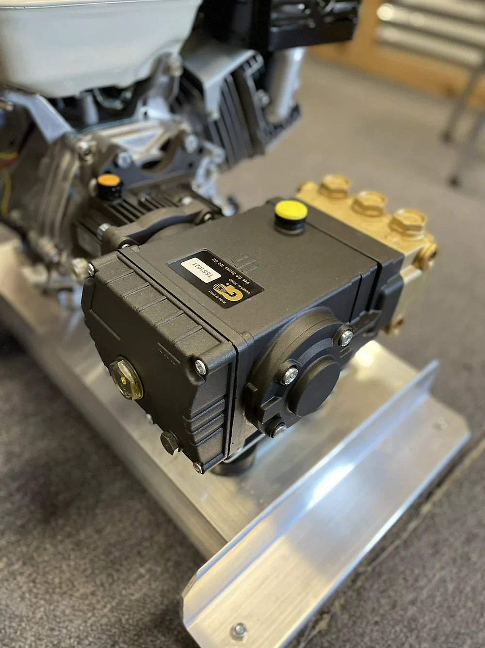 Manatee Gear Drive 5.5GPM at 3000PSI Honda GX390 With General Pump